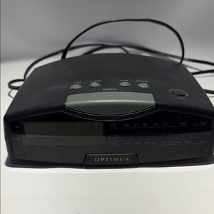 Black AM/FM Clock Radio